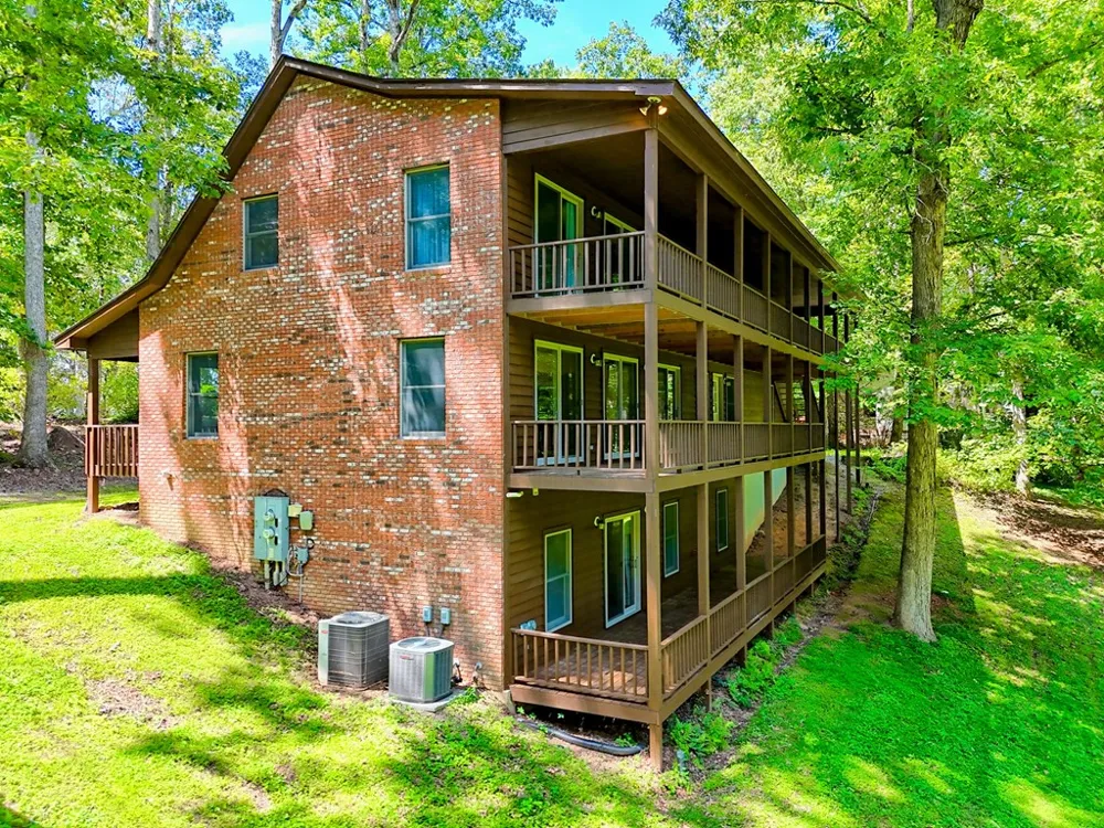 2204 Cedar Cliff Road Hiawassee, GA 30546