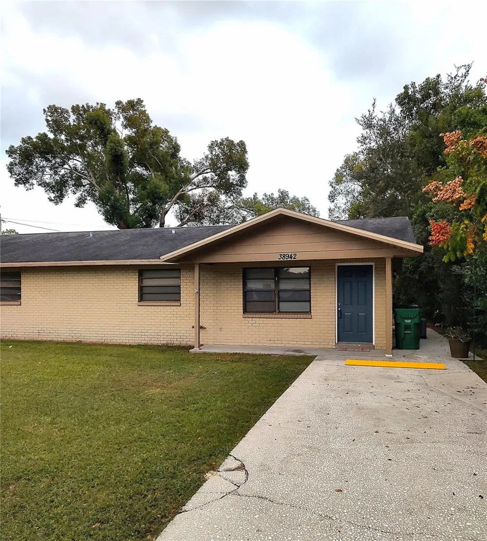 38942 9TH AVENUE Zephyrhills, FL 33542