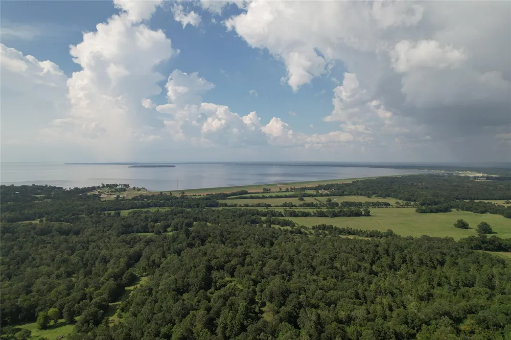 380 Cedar Valley Drive Coldspring, TX 77331