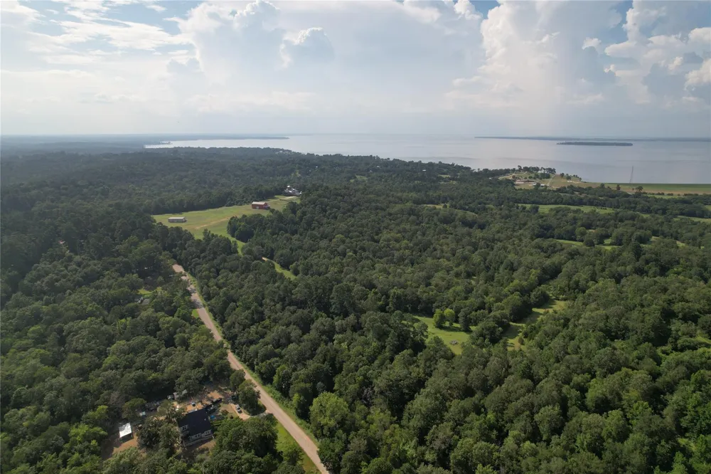 380 Cedar Valley Drive Coldspring, TX 77331