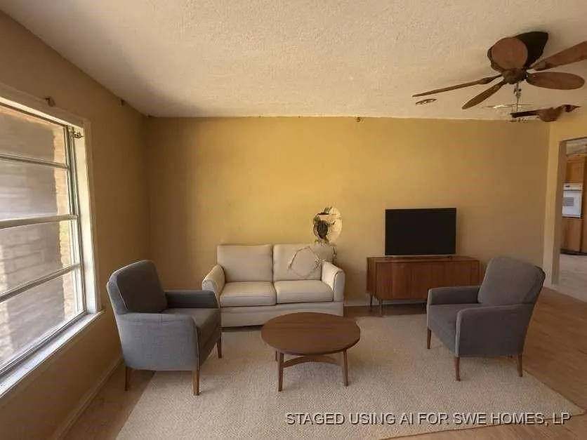 362 County Road 857 Buna, TX 77612