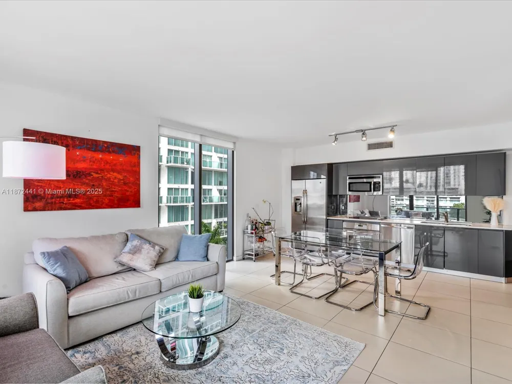 31 SE 6th St #802 Miami, FL 33131