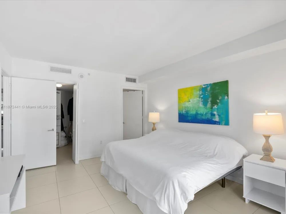 31 SE 6th St #802 Miami, FL 33131