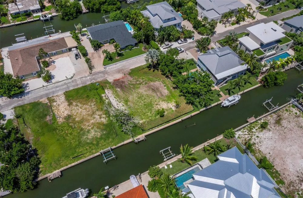 570 DE NARVAEZ DRIVE Longboat Key, FL 34228