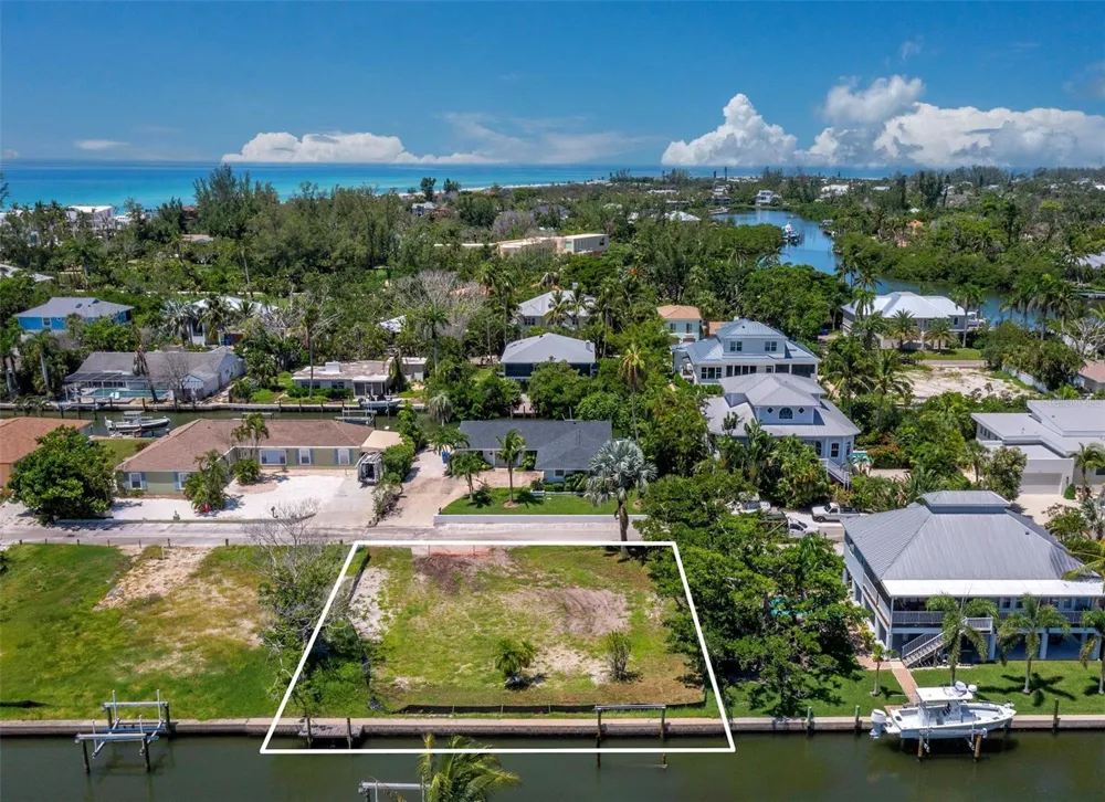 570 DE NARVAEZ DRIVE Longboat Key, FL 34228