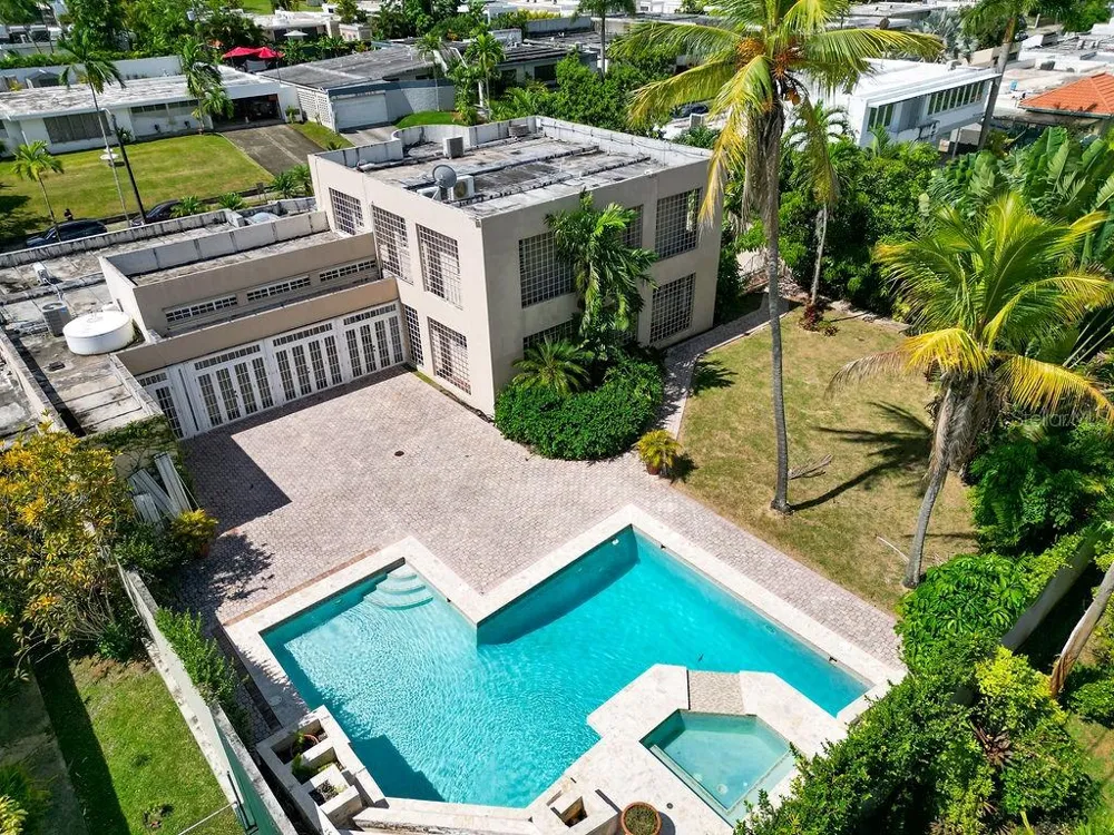 URB. SANTA MARIA 1906 CLL ORQUIDEA San Juan, PR 00927