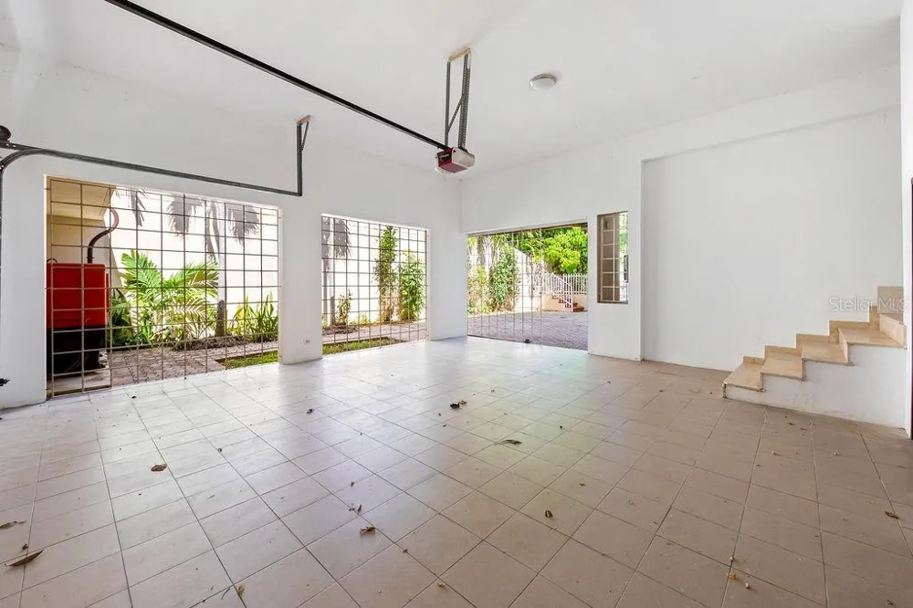URB. SANTA MARIA 1906 CLL ORQUIDEA San Juan, PR 00927