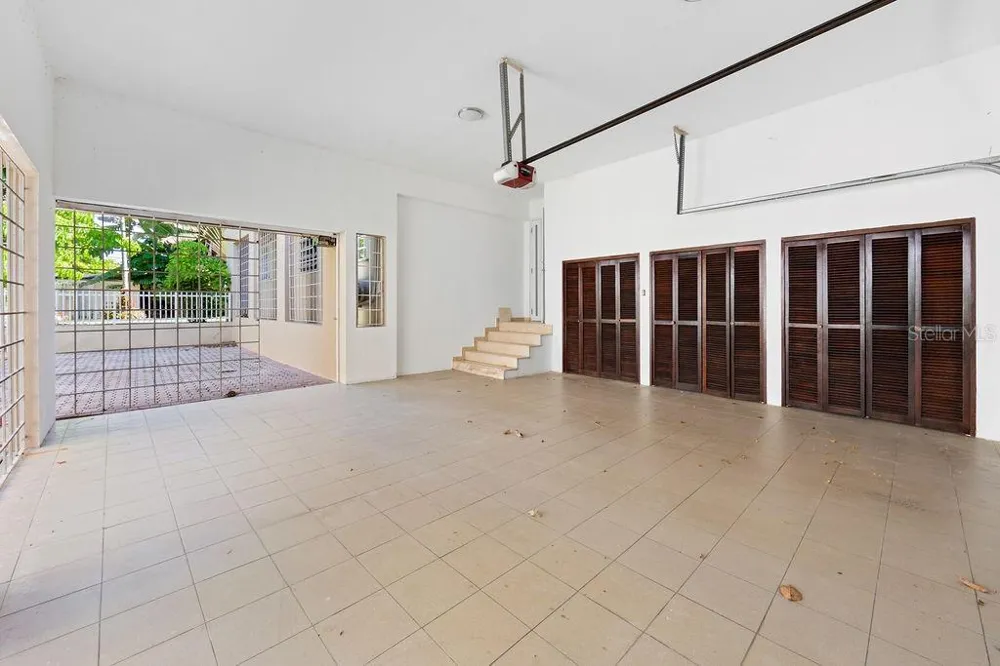 URB. SANTA MARIA 1906 CLL ORQUIDEA San Juan, PR 00927