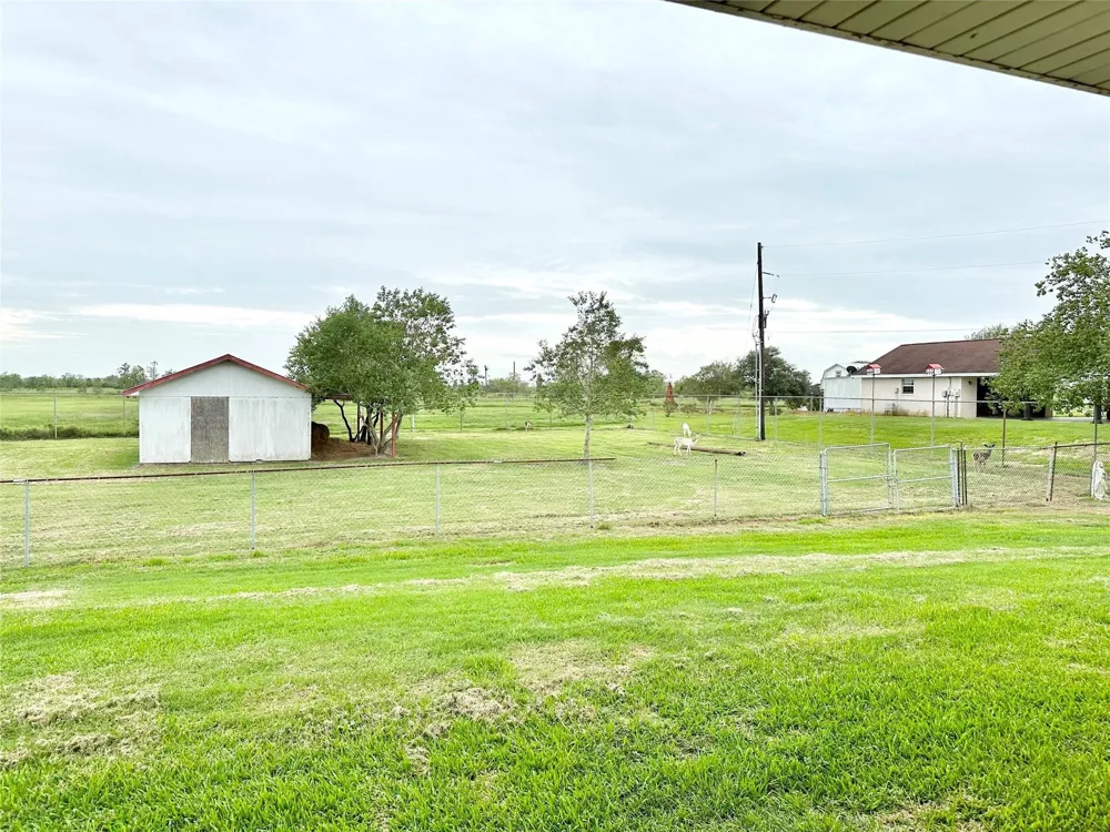 7593 Fm 365 Road Beaumont, TX 77705