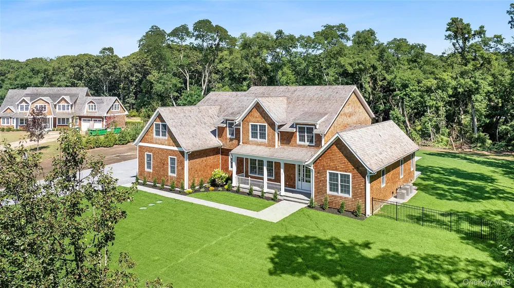 80 Deer Run Southold, NY 11971