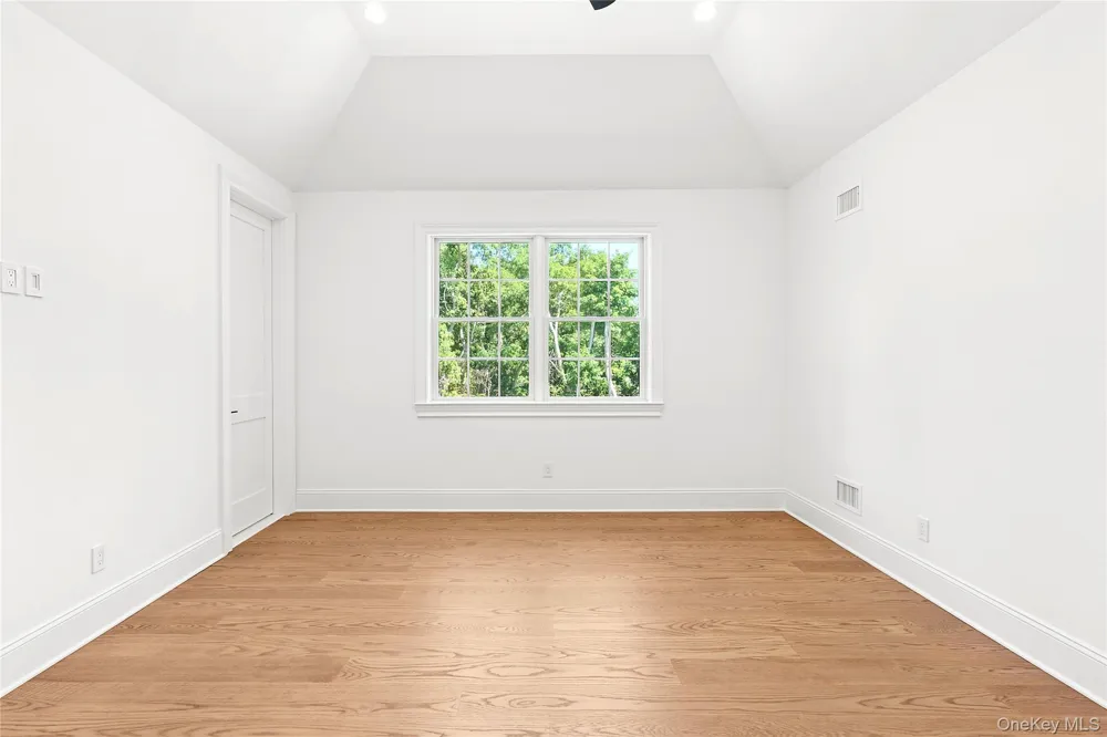 80 Deer Run Southold, NY 11971