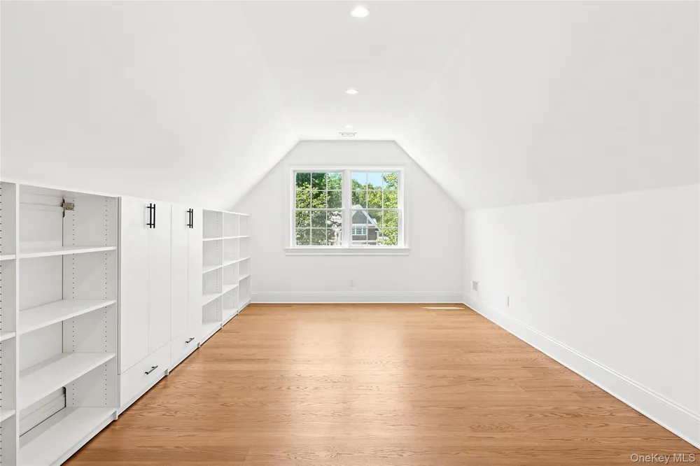 80 Deer Run Southold, NY 11971