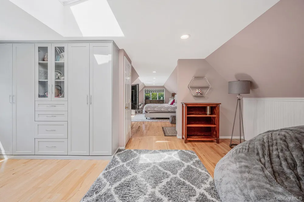 8 Paynes Lane East Quogue, NY 11942