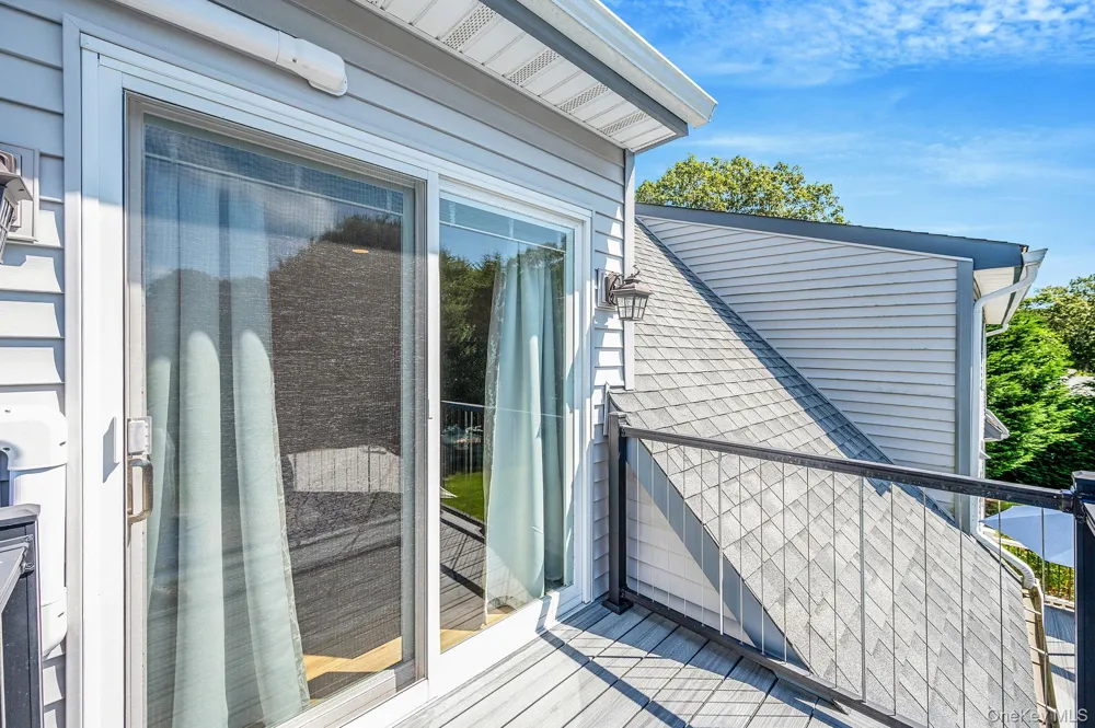 8 Paynes Lane East Quogue, NY 11942