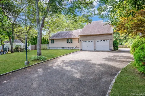 6 Bay Drive