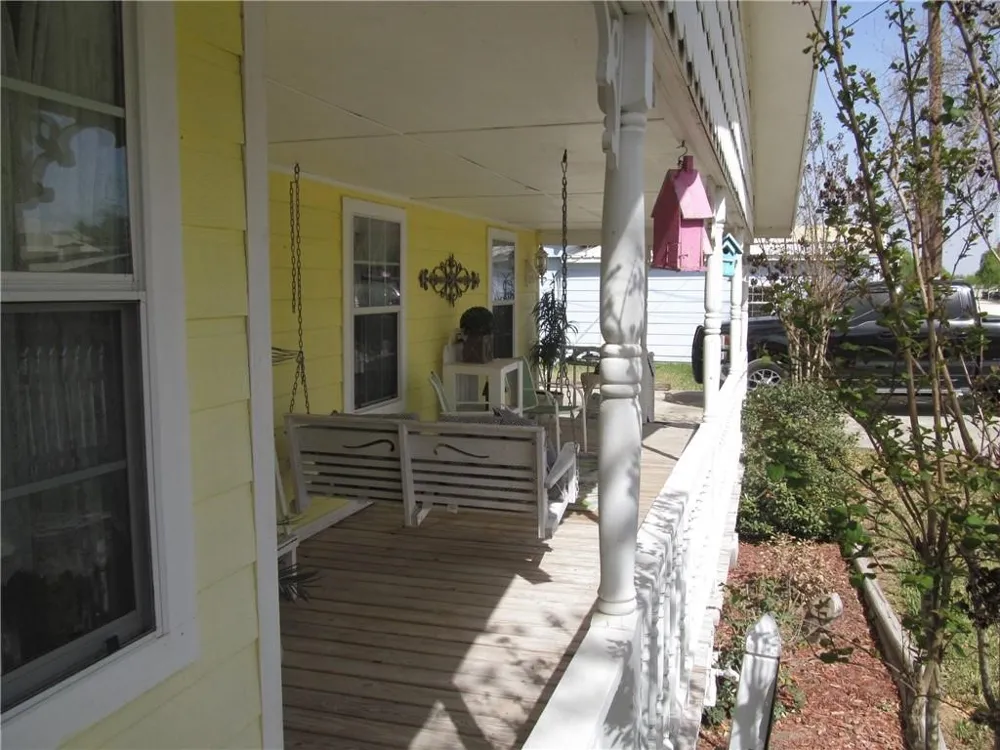 107 E Lakefield Drive Mathis, TX 78368