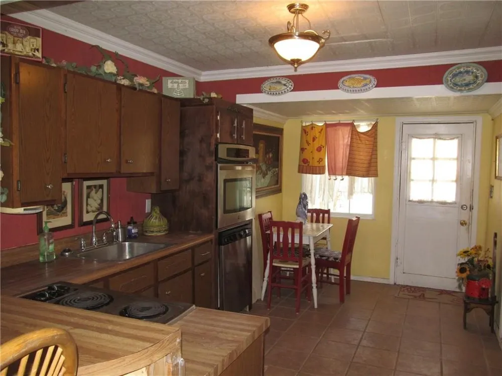 107 E Lakefield Drive Mathis, TX 78368