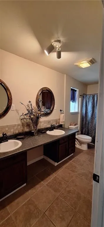 107 E Lakefield Drive Mathis, TX 78368