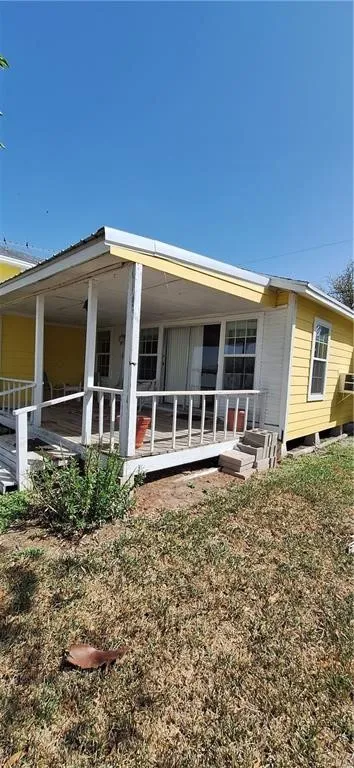 107 E Lakefield Drive Mathis, TX 78368