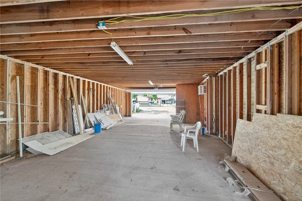 107 E Lakefield Drive Mathis, TX 78368