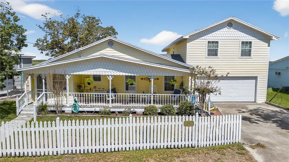 107 E Lakefield Drive Mathis, TX 78368