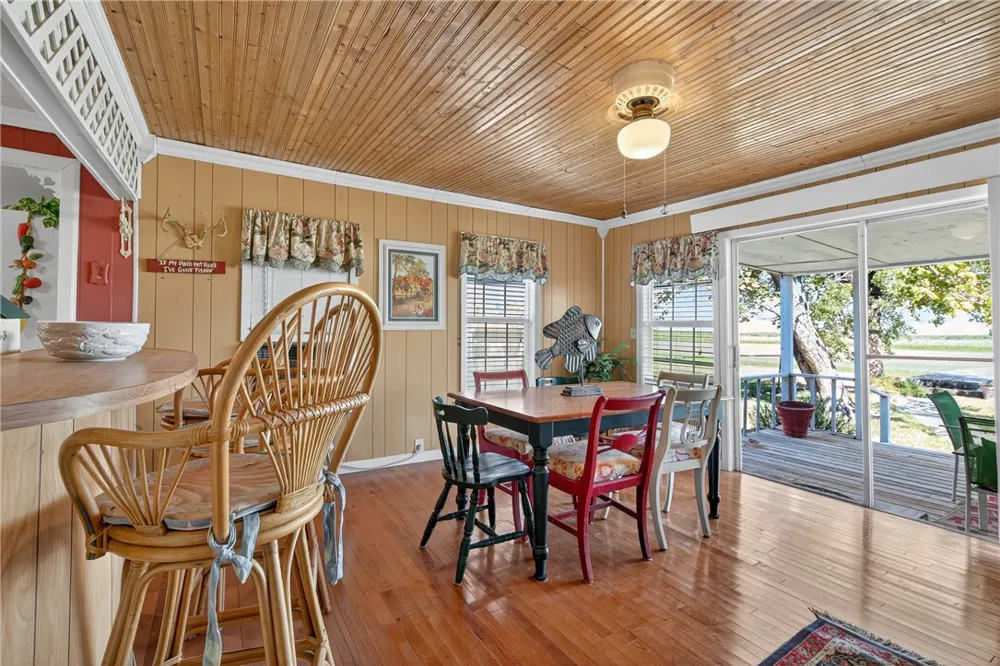 107 E Lakefield Drive Mathis, TX 78368
