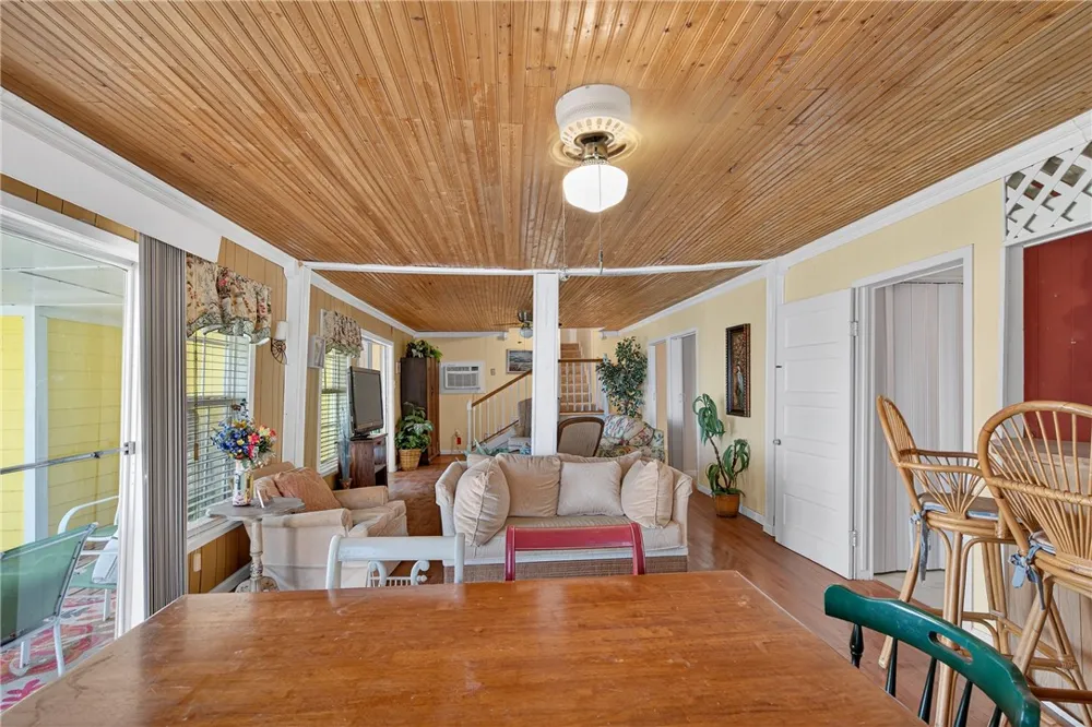 107 E Lakefield Drive Mathis, TX 78368