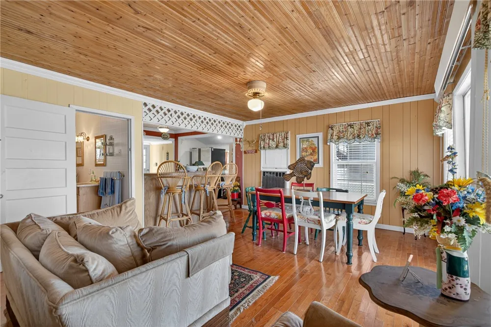 107 E Lakefield Drive Mathis, TX 78368