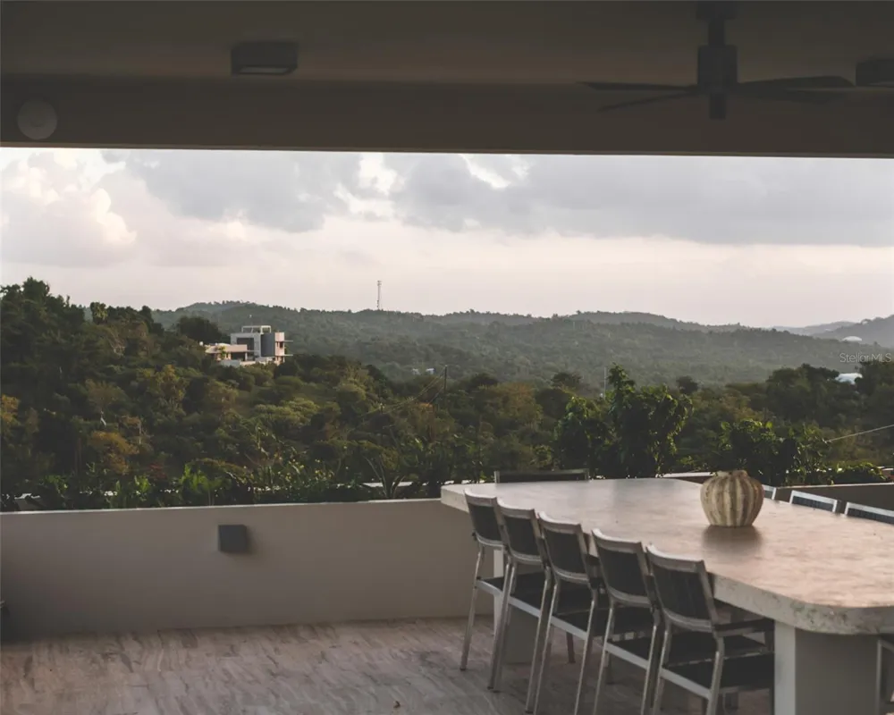 A/B CASA LIMONES Vieques, PR 00765