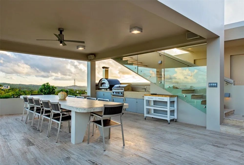 A/B CASA LIMONES Vieques, PR 00765