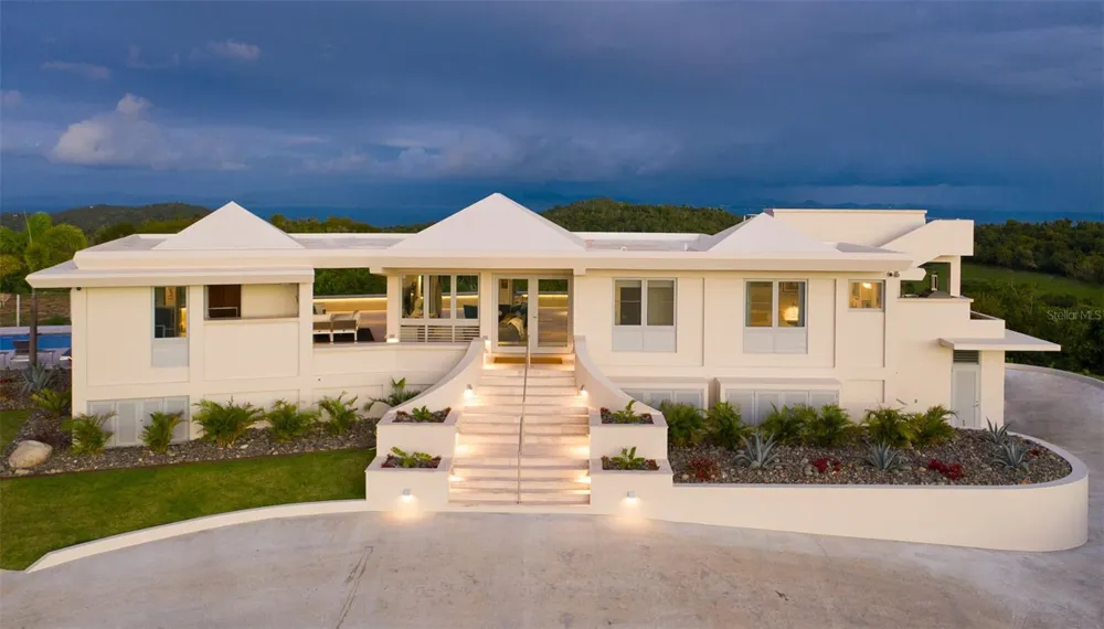 A/B CASA LIMONES Vieques, PR 00765