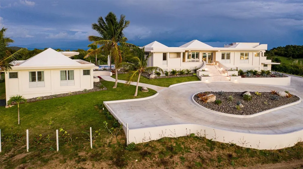 A/B CASA LIMONES Vieques, PR 00765