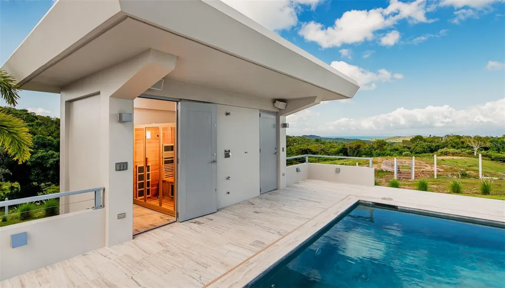 A/B CASA LIMONES Vieques, PR 00765