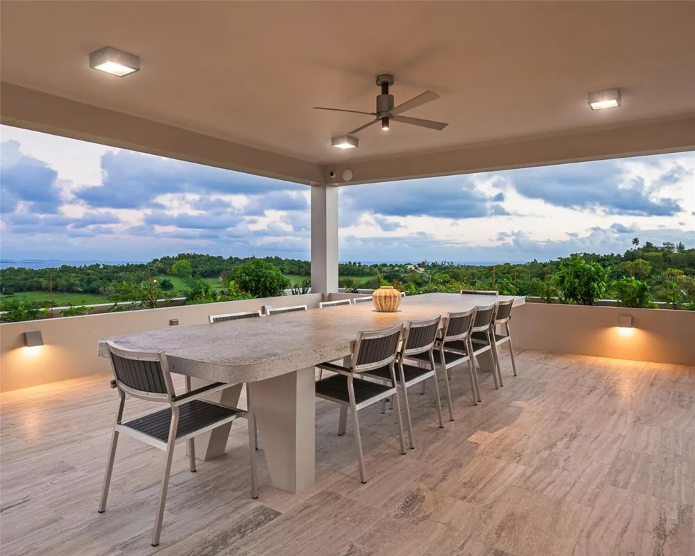 A/B CASA LIMONES Vieques, PR 00765