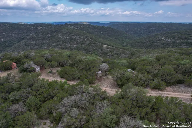 824 S Pinon Loop Camp Wood, TX 78833