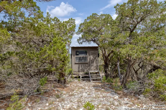 824 S Pinon Loop Camp Wood, TX 78833