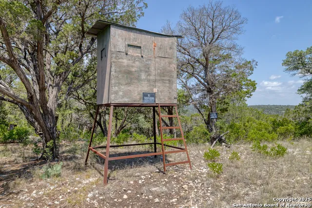 824 S Pinon Loop Camp Wood, TX 78833