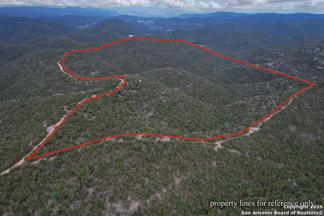 824 S Pinon Loop Camp Wood, TX 78833