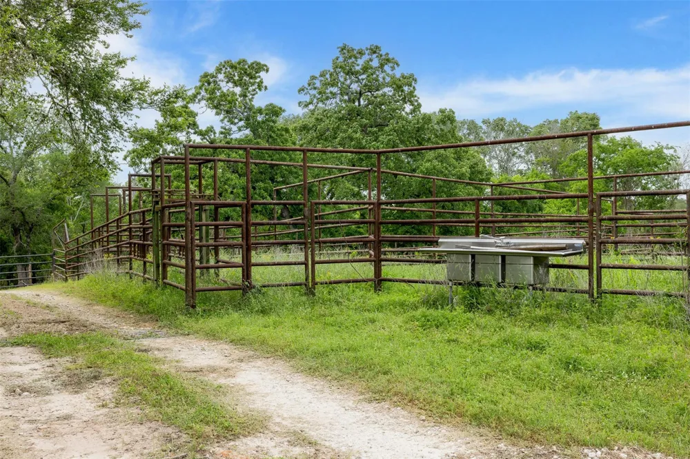 4503 Sulphur Springs Road College Station, TX 77845