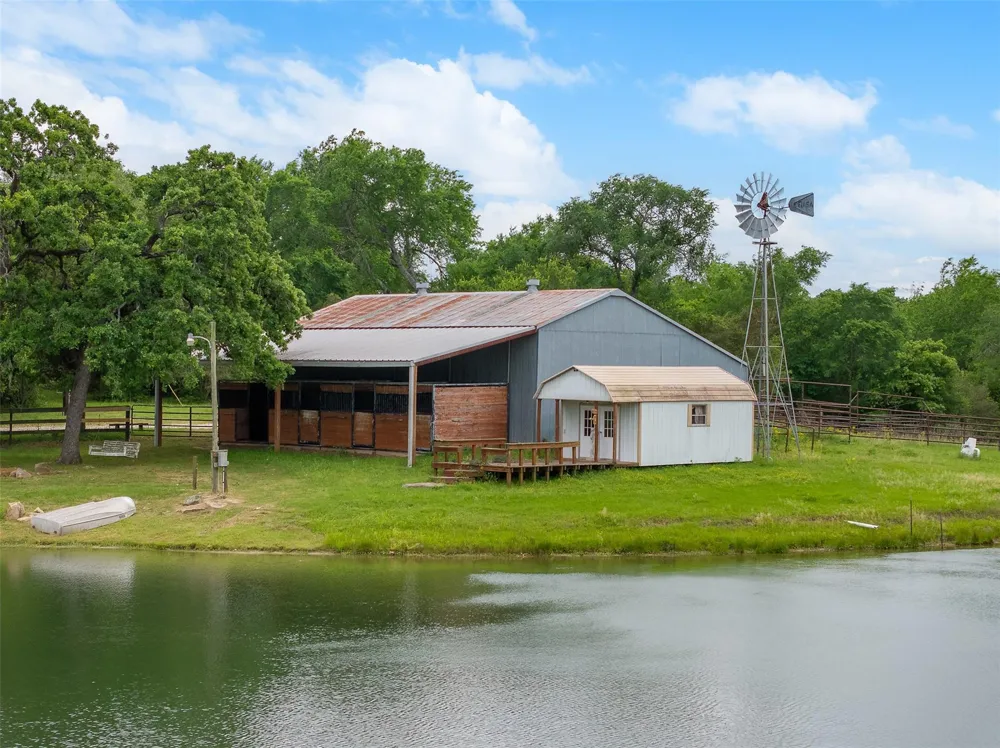 4503 Sulphur Springs Road College Station, TX 77845