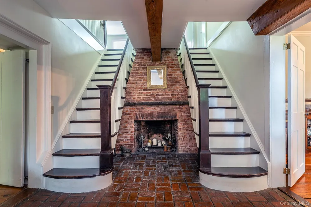 202 Buckwheat Bridge Germantown, NY 12526