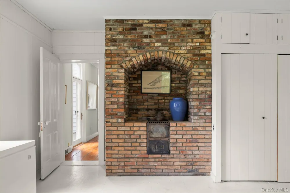 202 Buckwheat Bridge Germantown, NY 12526