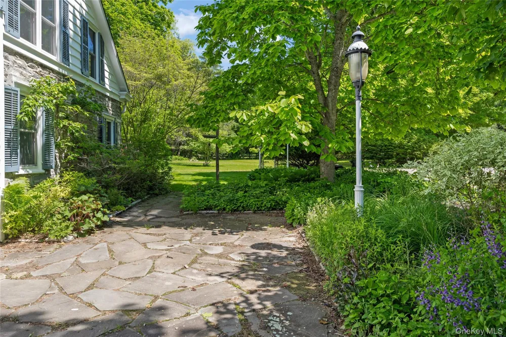 202 Buckwheat Bridge Germantown, NY 12526