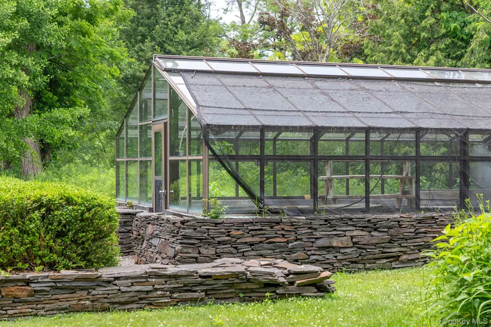 202 Buckwheat Bridge Germantown, NY 12526