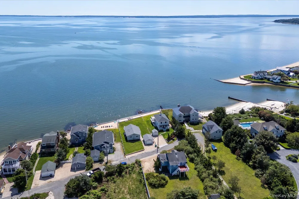 4415 Camp Mineola Road Mattituck, NY 11952