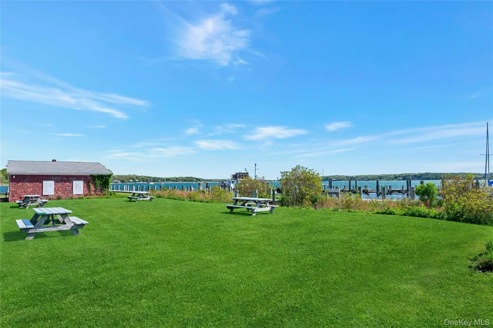 4415 Camp Mineola Road Mattituck, NY 11952