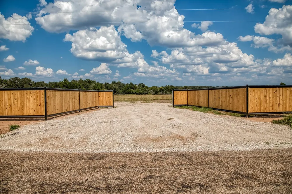 8671 County Road 324 Caldwell, TX 77836