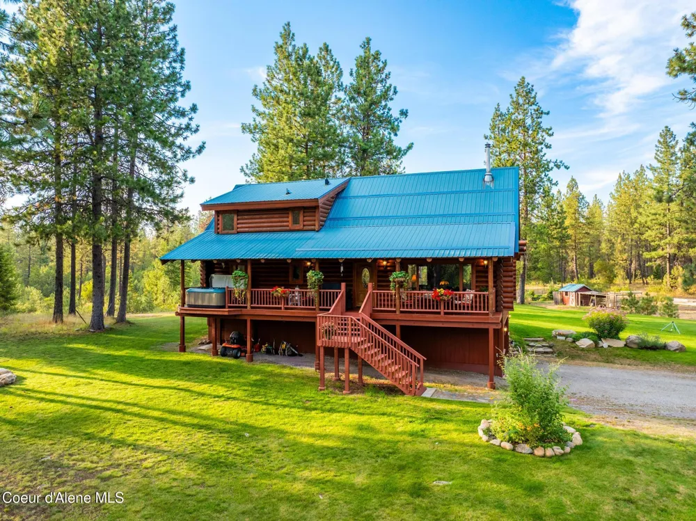 2609 W SEASONS ROAD Athol, ID 83801
