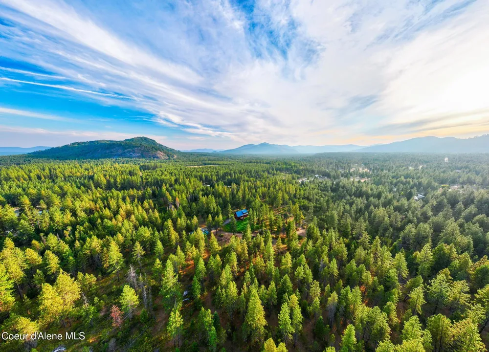 2609 W SEASONS ROAD Athol, ID 83801