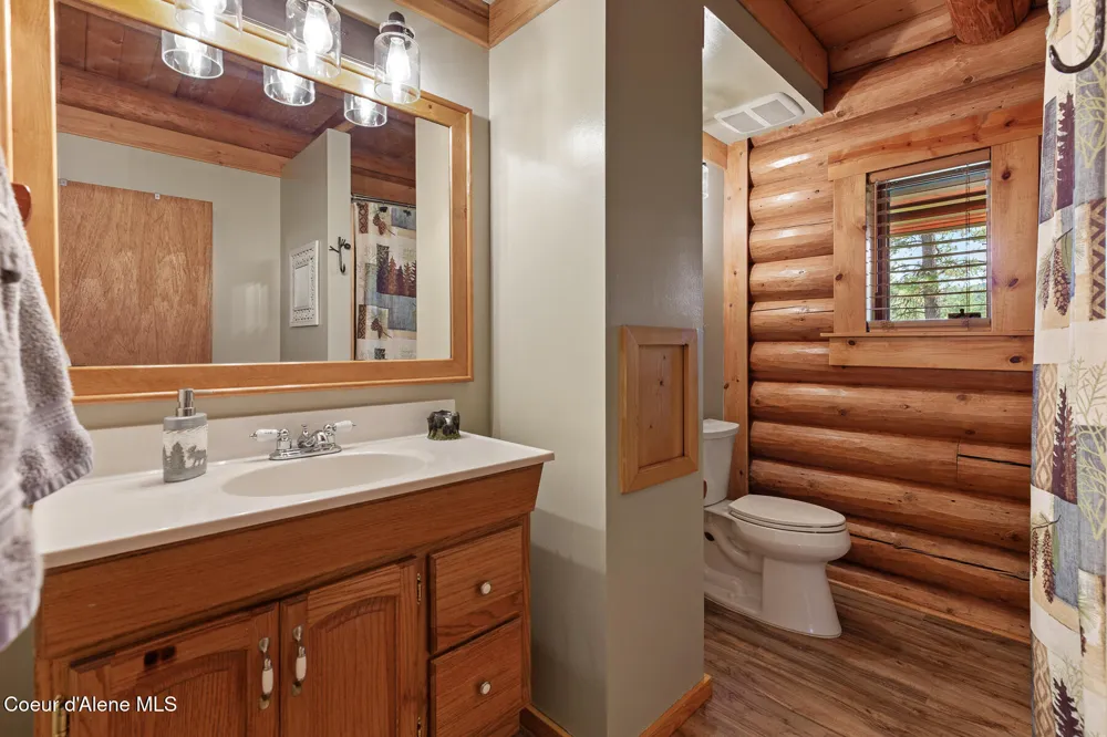 2609 W SEASONS ROAD Athol, ID 83801